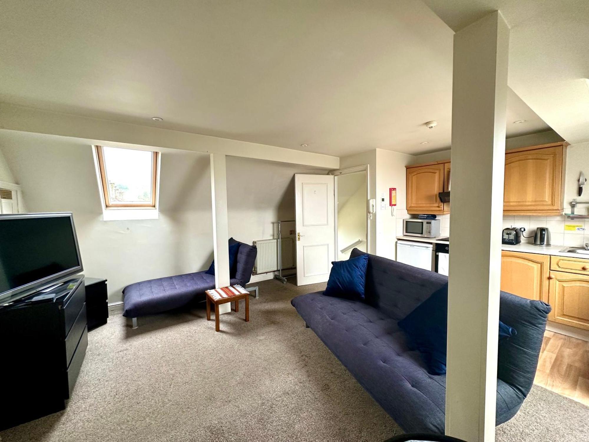 Pound Corner Apartment Godalming Exterior photo